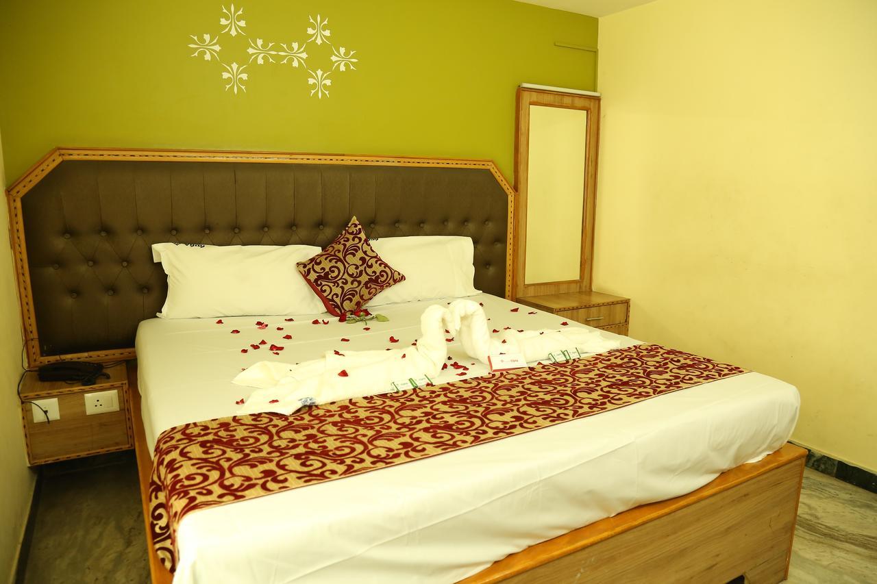 Hotel Vijay Pollāchi Exterior foto